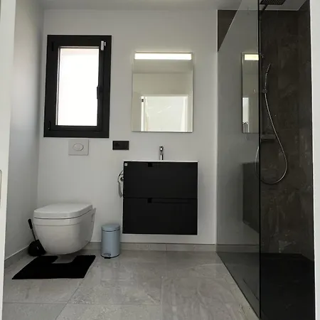 Сasa de vacaciones Casa Moderna Roses Con Piscina Y Jardin Mas Bosca, Roses