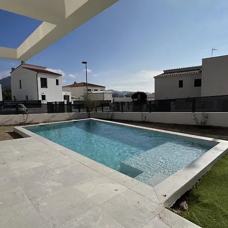 Сasa de vacaciones Casa Moderna Roses Con Piscina Y Jardin Mas Bosca, Roses *